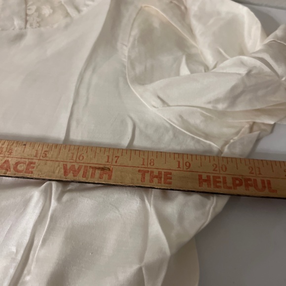 Vintage Carry Back Ltd 100% Silk Blouse with Lace Front & Button Back Size 13/14 - Picture 10 of 11